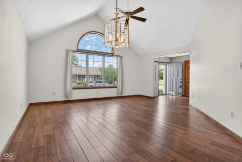 112 Cardinal Drive E Seymour IN 47274