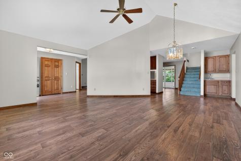 112 Cardinal Drive E Seymour IN 47274