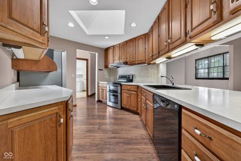 112 Cardinal Drive E Seymour IN 47274
