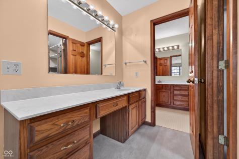 112 Cardinal Drive E Seymour IN 47274