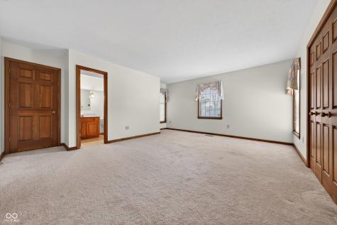 112 Cardinal Drive E Seymour IN 47274
