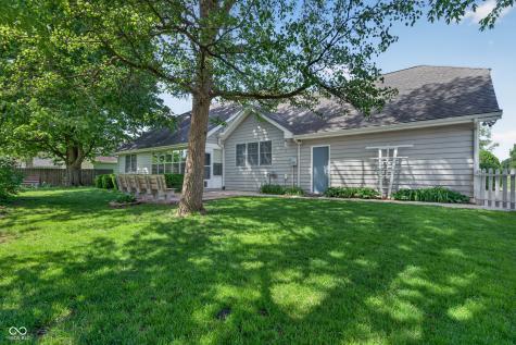 112 Cardinal Drive E Seymour IN 47274