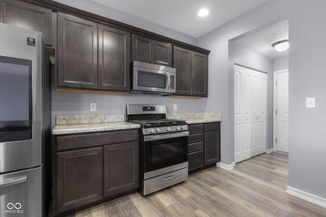 2583 Shadow Bend Drive Columbus IN 47201