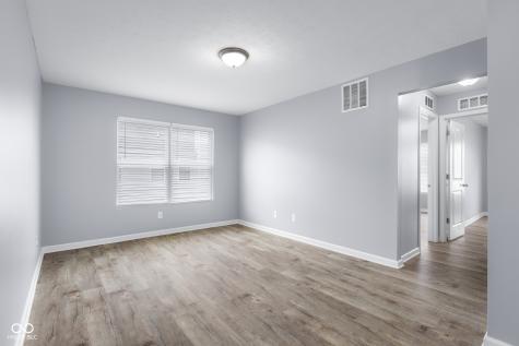 2583 Shadow Bend Drive Columbus IN 47201