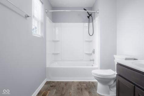 2583 Shadow Bend Drive Columbus IN 47201