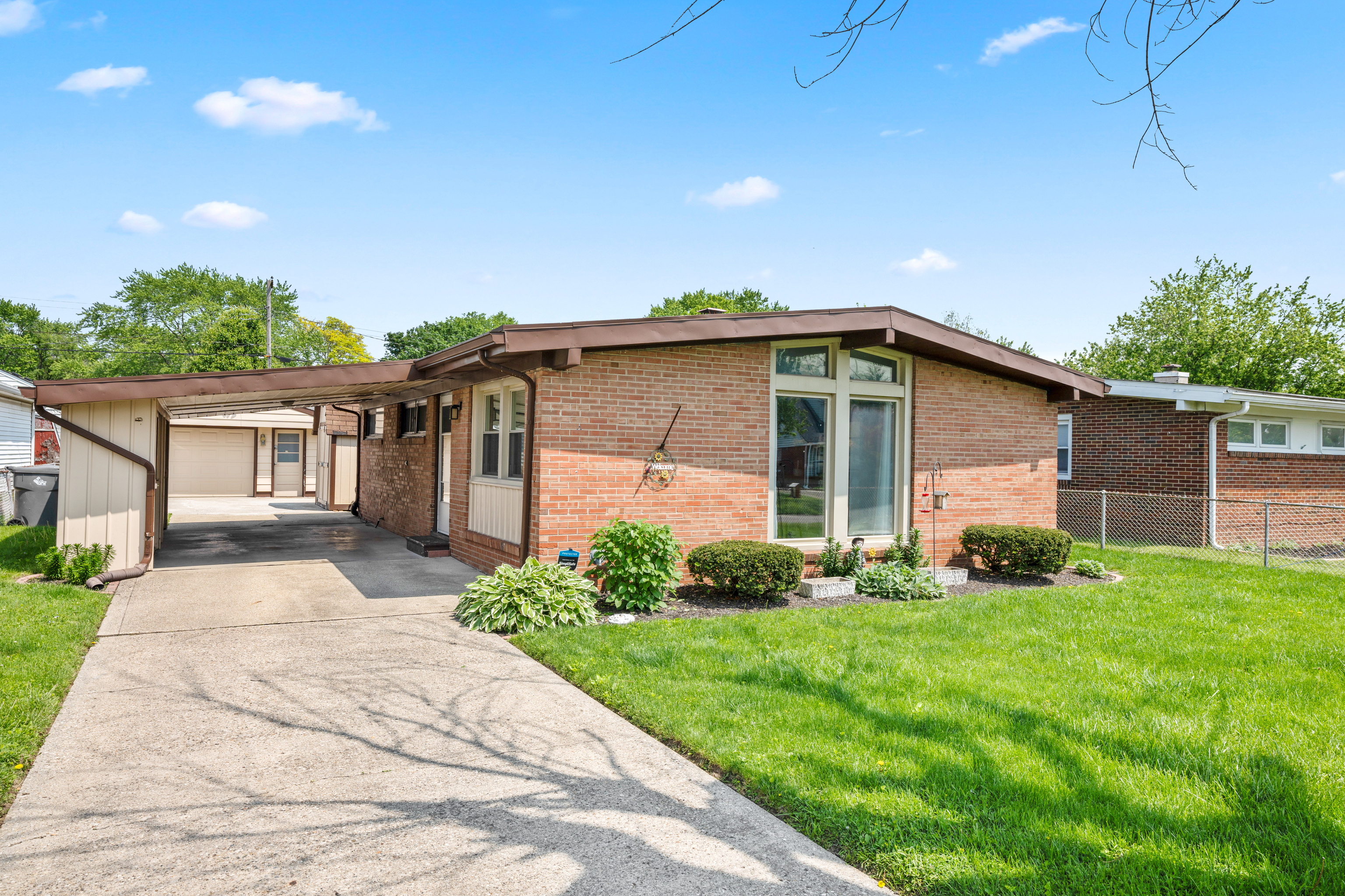 1619 Englewood Drive Indianapolis IN 46219