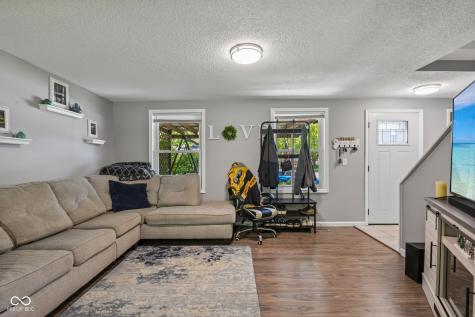 5538 Pappas Drive Indianapolis IN 46237