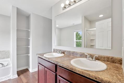 11844 Newcastle Drive Indianapolis IN 46235