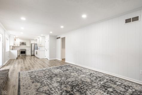 11127 Haverstick Road Carmel IN 46033