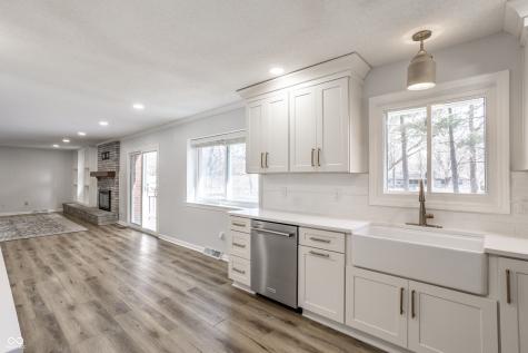 11127 Haverstick Road Carmel IN 46033