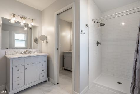 11127 Haverstick Road Carmel IN 46033