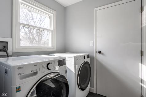 11127 Haverstick Road Carmel IN 46033