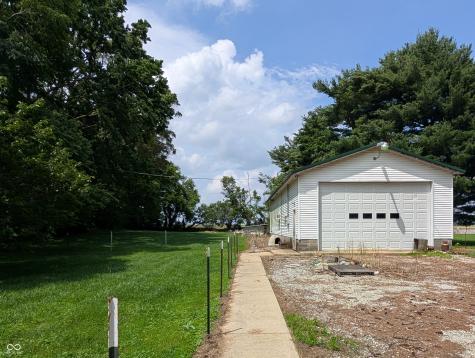 1406 W Us Highway 52 Rushville IN 46173