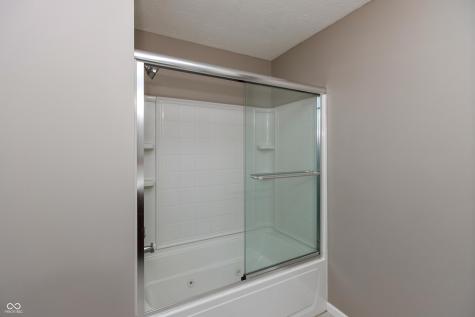 8802 E County Road 100 N Avon IN 46123