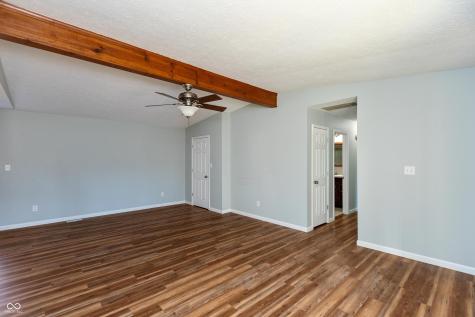 8802 E County Road 100 N Avon IN 46123