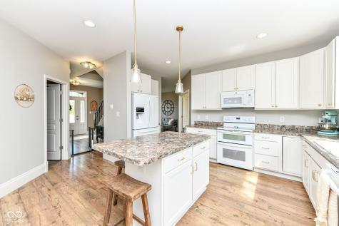 2234 Lingerman Court Avon IN 46123