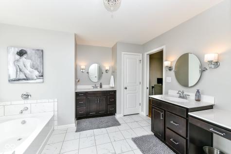 2234 Lingerman Court Avon IN 46123