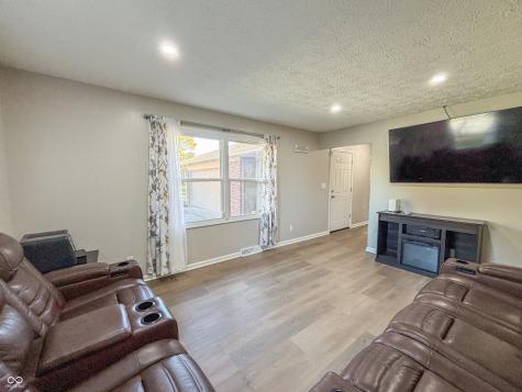 3211 W Sharon Drive Greenfield IN 46140
