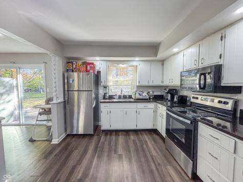 3211 W Sharon Drive Greenfield IN 46140