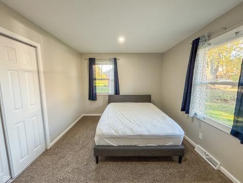 3211 W Sharon Drive Greenfield IN 46140