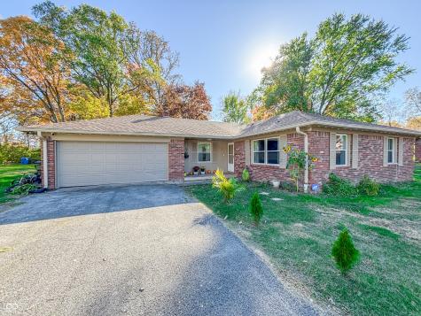 3211 W Sharon Drive Greenfield IN 46140