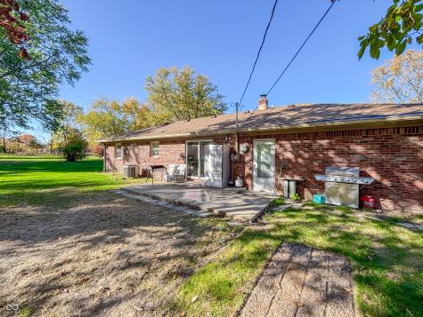 3211 W Sharon Drive Greenfield IN 46140