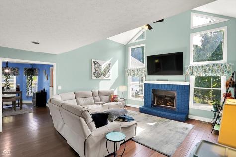 2025 Deer Lake Drive Martinsville IN 46151