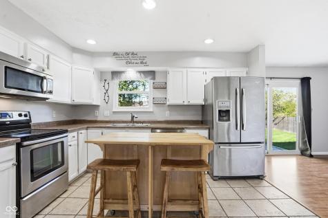 8474 Wakefield Court Indianapolis IN 46256