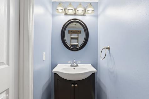8474 Wakefield Court Indianapolis IN 46256