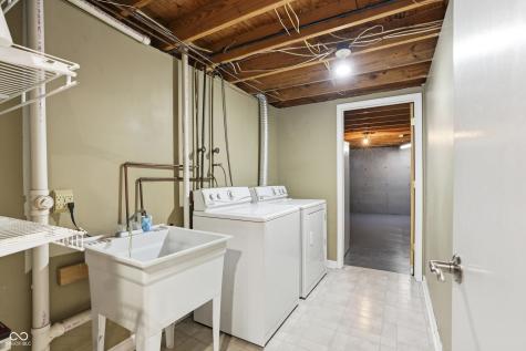 8474 Wakefield Court Indianapolis IN 46256
