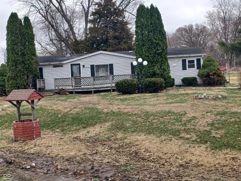 15566 S 8th Street Clinton IN 47842