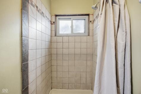 8586 N 200 W Fortville IN 46040