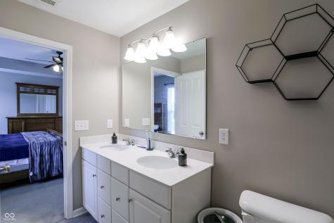 10512 Pintail Lane Indianapolis IN 46239