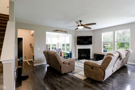 10512 Pintail Lane Indianapolis IN 46239
