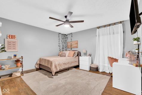 785 Pineview Drive Zionsville IN 46077