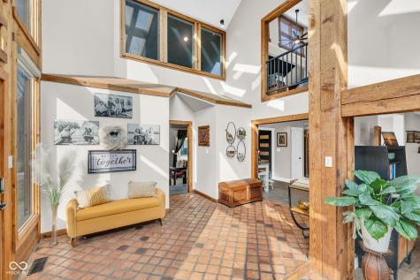 785 Pineview Drive Zionsville IN 46077
