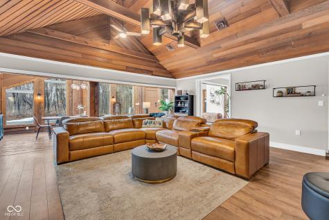 785 Pineview Drive Zionsville IN 46077