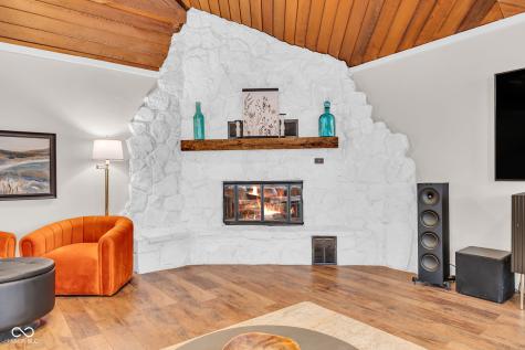 785 Pineview Drive Zionsville IN 46077