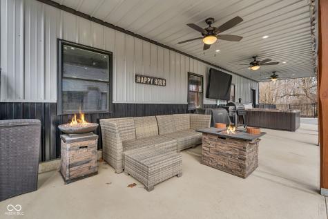 785 Pineview Drive Zionsville IN 46077
