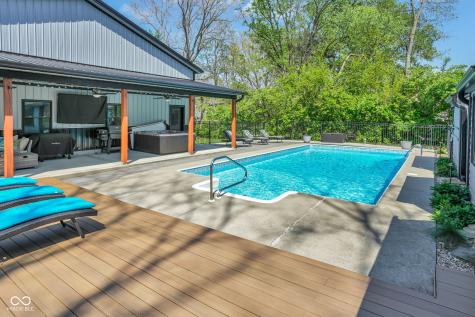 785 Pineview Drive Zionsville IN 46077
