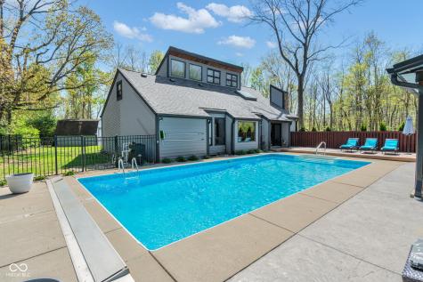 785 Pineview Drive Zionsville IN 46077