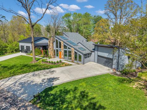 785 Pineview Drive Zionsville IN 46077