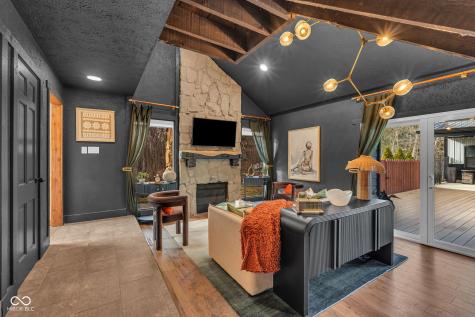 785 Pineview Drive Zionsville IN 46077