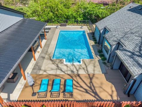 785 Pineview Drive Zionsville IN 46077