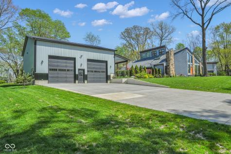 785 Pineview Drive Zionsville IN 46077