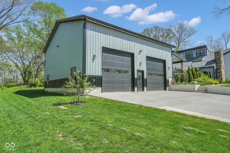 785 Pineview Drive Zionsville IN 46077