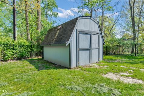 785 Pineview Drive Zionsville IN 46077