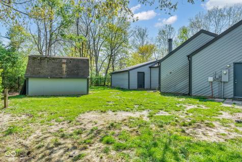 785 Pineview Drive Zionsville IN 46077