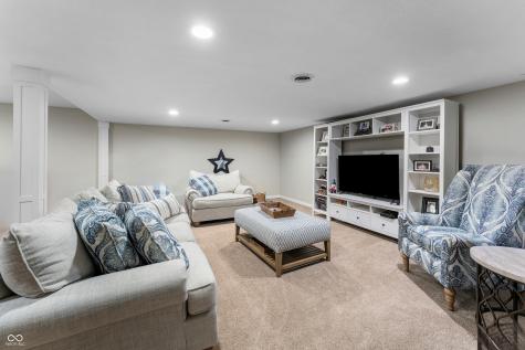 4410 N Riverside Drive Columbus IN 47203