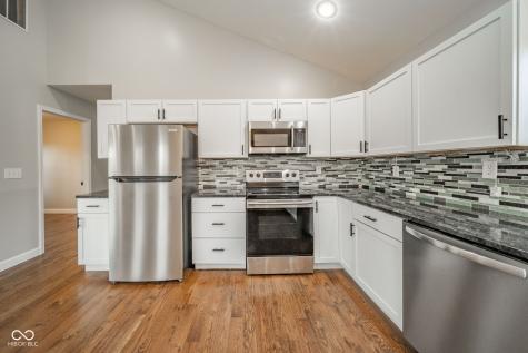 4313 N Hartstrait Road Bloomington IN 47404